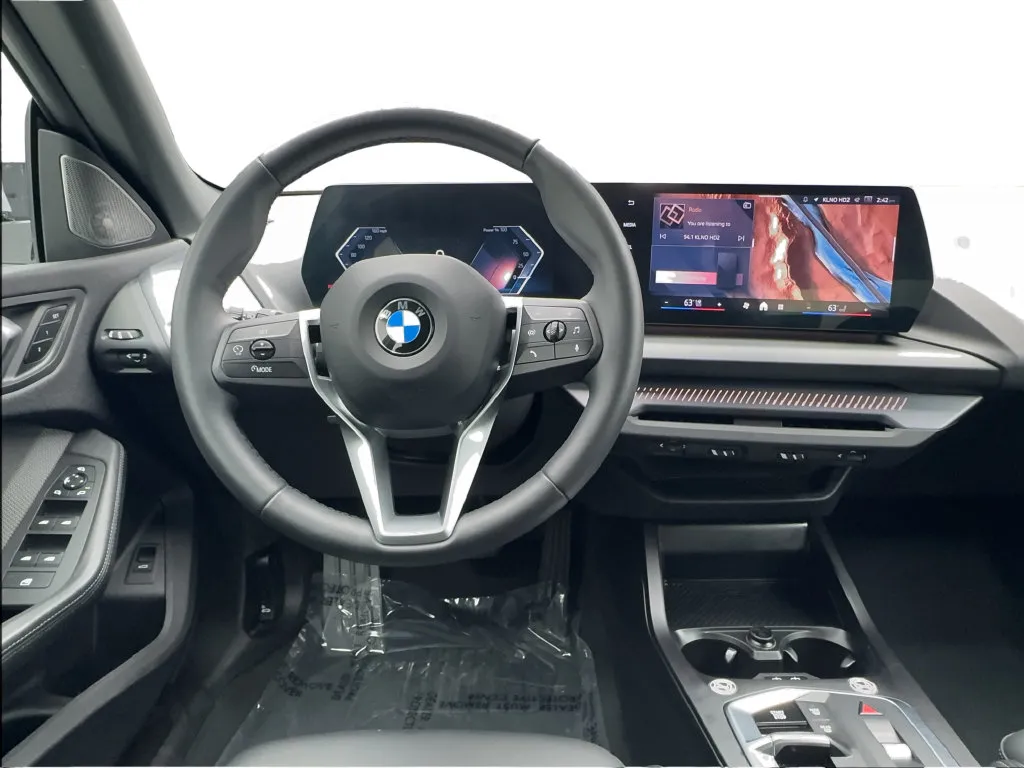 BMW 2 Series photo 39