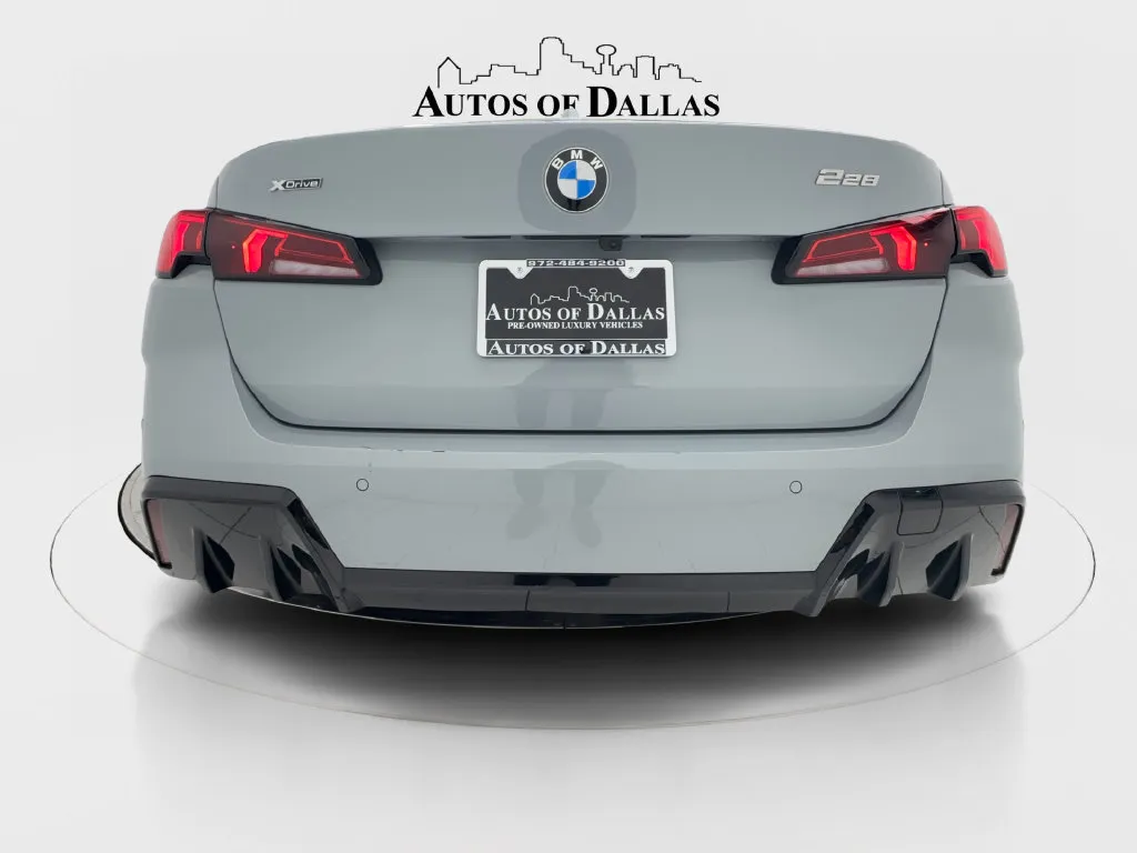 BMW 2 Series photo 12