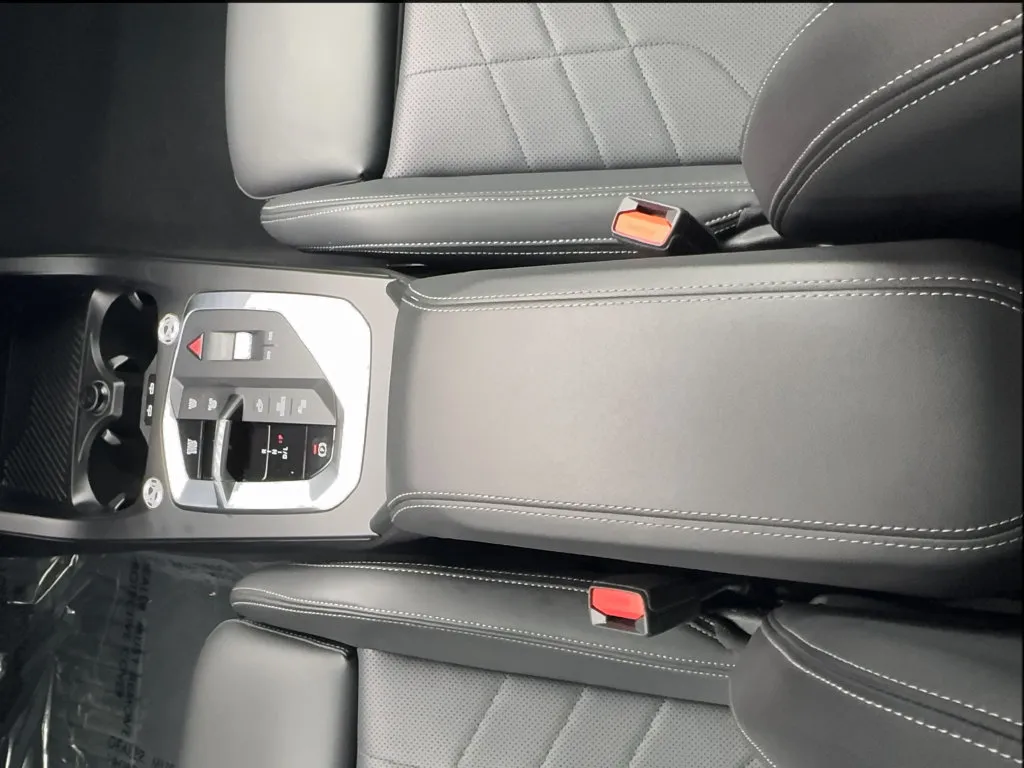 BMW 2 Series photo 35
