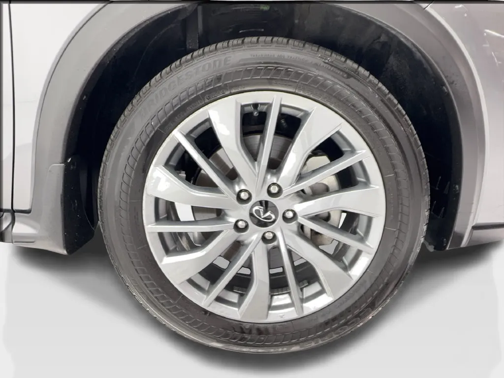 Infiniti QX50 photo 16