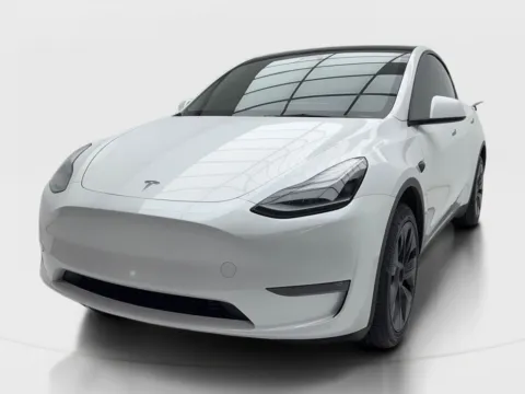 More photos of 2025 Tesla Model Y Long Range at Autos of Dallas - Plano, TX