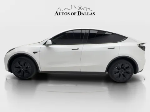 More photos of 2025 Tesla Model Y Long Range at Autos of Dallas - Plano, TX