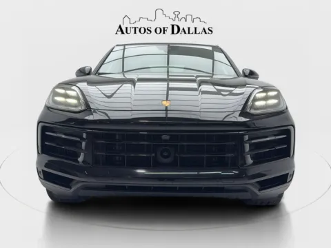More photos of 2024 Porsche Cayenne Coupe at Autos of Dallas - Plano, TX