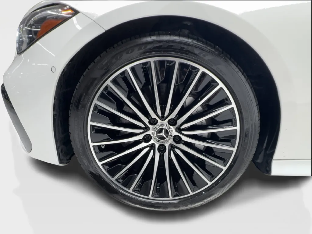 Mercedes-Benz CLE photo 14