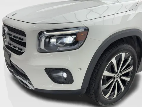 More photos of 2021 Mercedes-Benz GLB 250 NAV,CAM,PANO,HTD STS,BLIND SPOT,3RD ROW at Autos of Dallas - Plano, TX