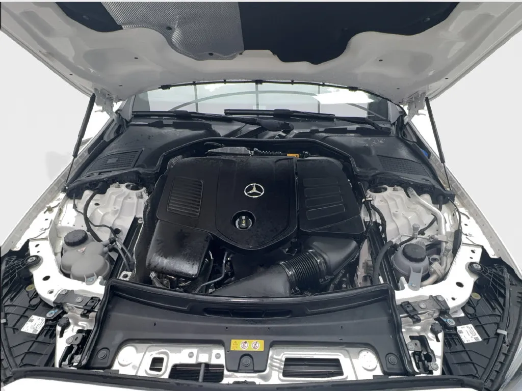 Mercedes-Benz C-Class photo 12