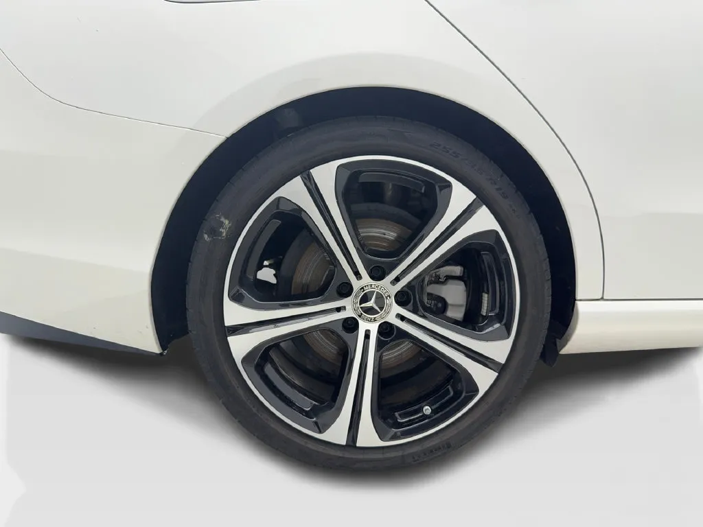Mercedes-Benz C-Class photo 16