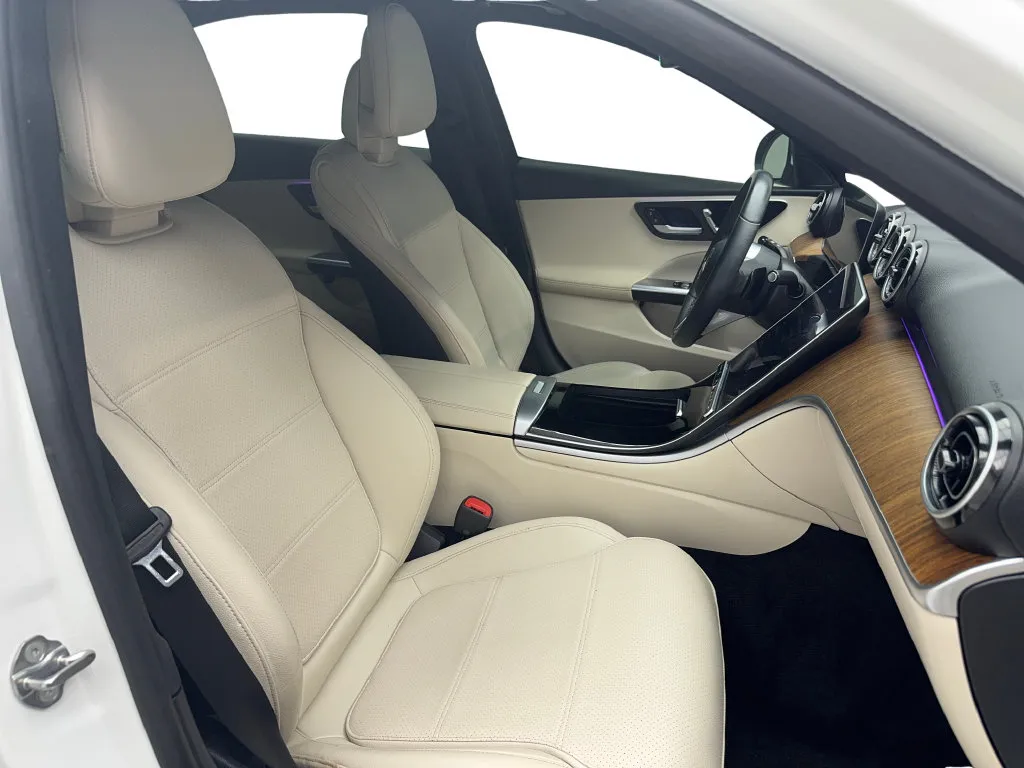 Mercedes-Benz C-Class photo 34