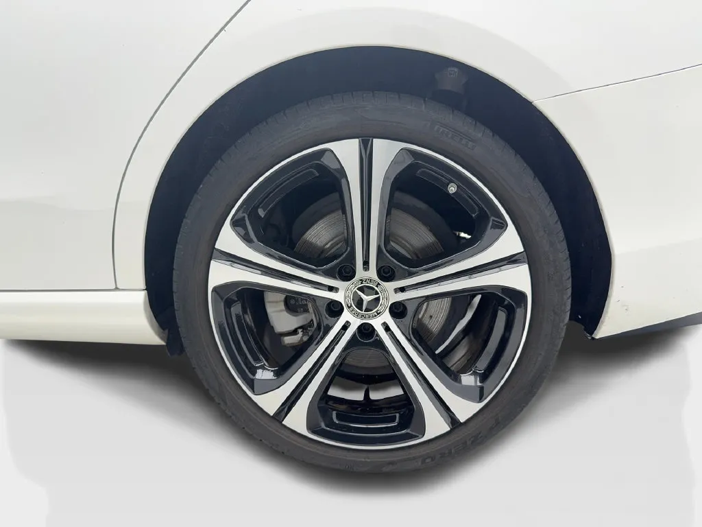 Mercedes-Benz C-Class photo 15