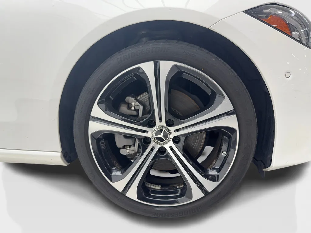 Mercedes-Benz C-Class photo 18