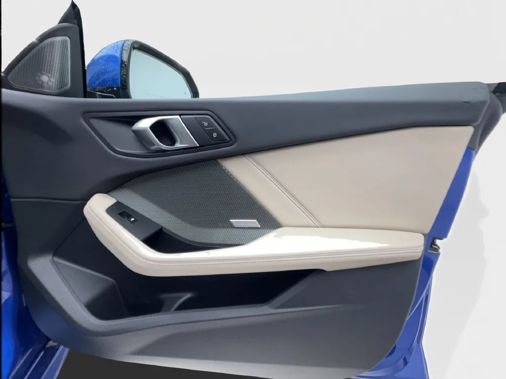 BMW 2 Series photo 35