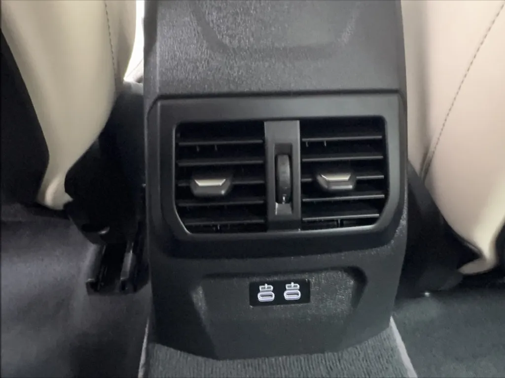 BMW 2 Series photo 40