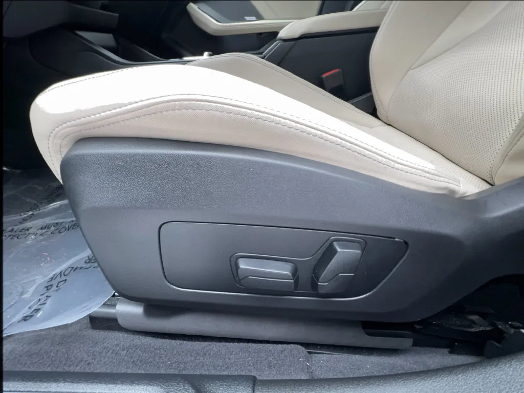 BMW 2 Series photo 23