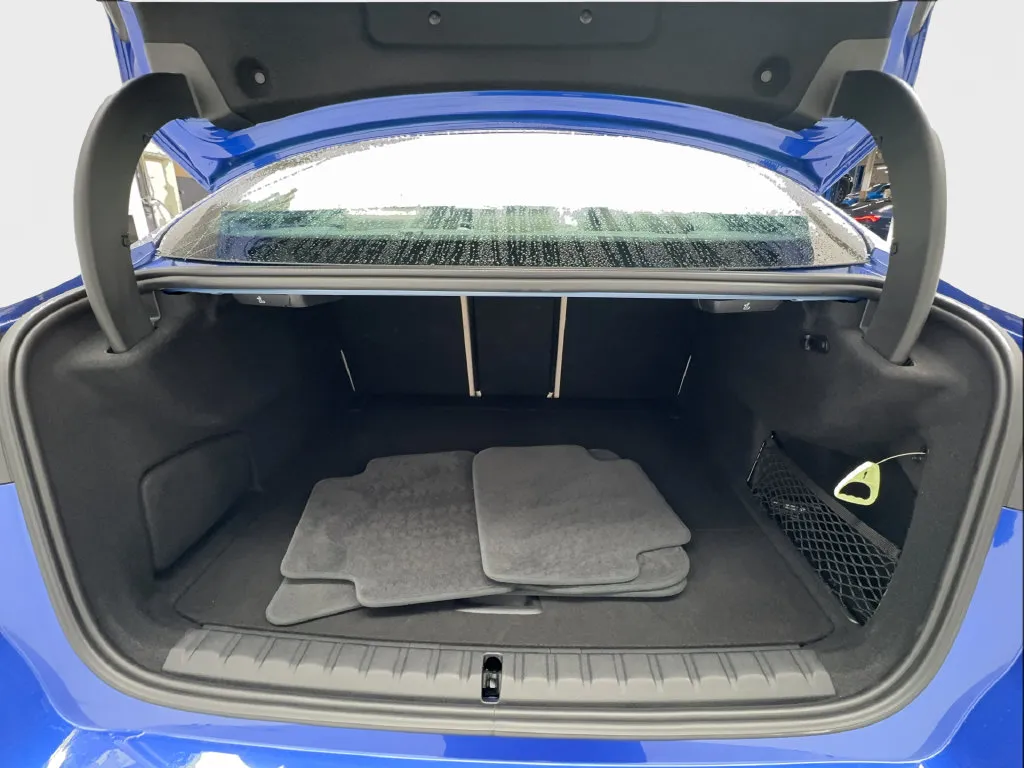 BMW 2 Series photo 18