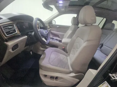 More photos of 2024 Volkswagen Atlas 2.0T SE w/Technology at Autos of Dallas - Plano, TX