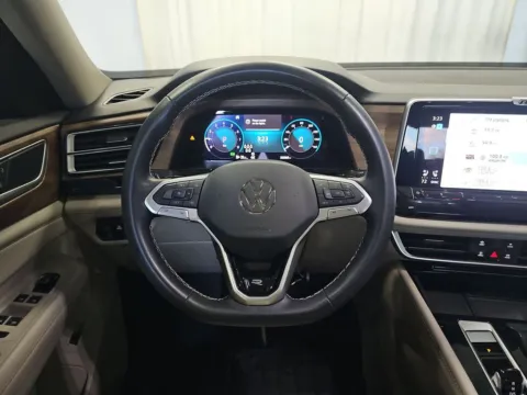 More photos of 2024 Volkswagen Atlas 2.0T SE w/Technology at Autos of Dallas - Plano, TX