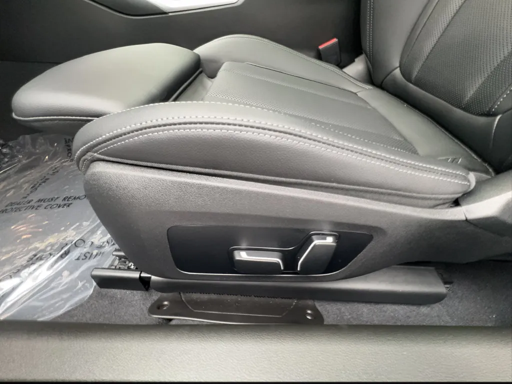 BMW 2 Series photo 23
