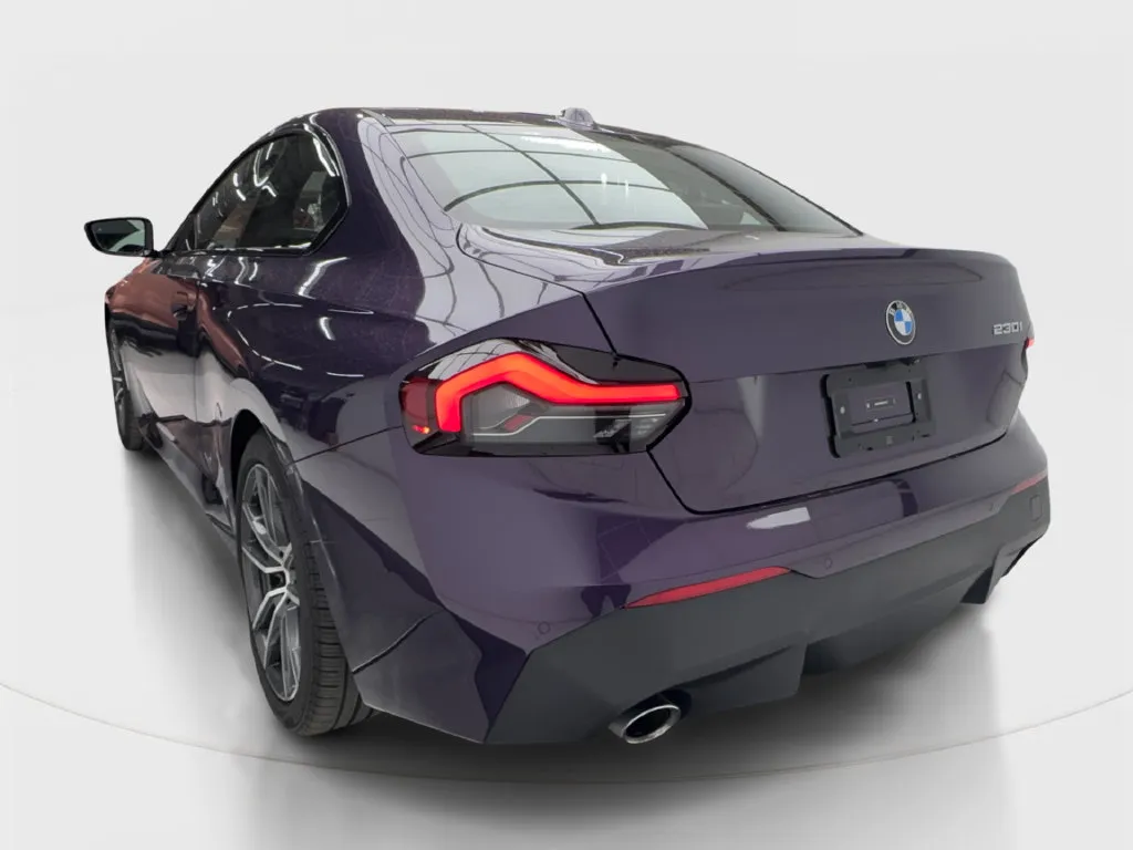 BMW 2 Series photo 11