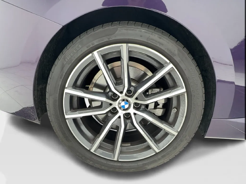 BMW 2 Series photo 16