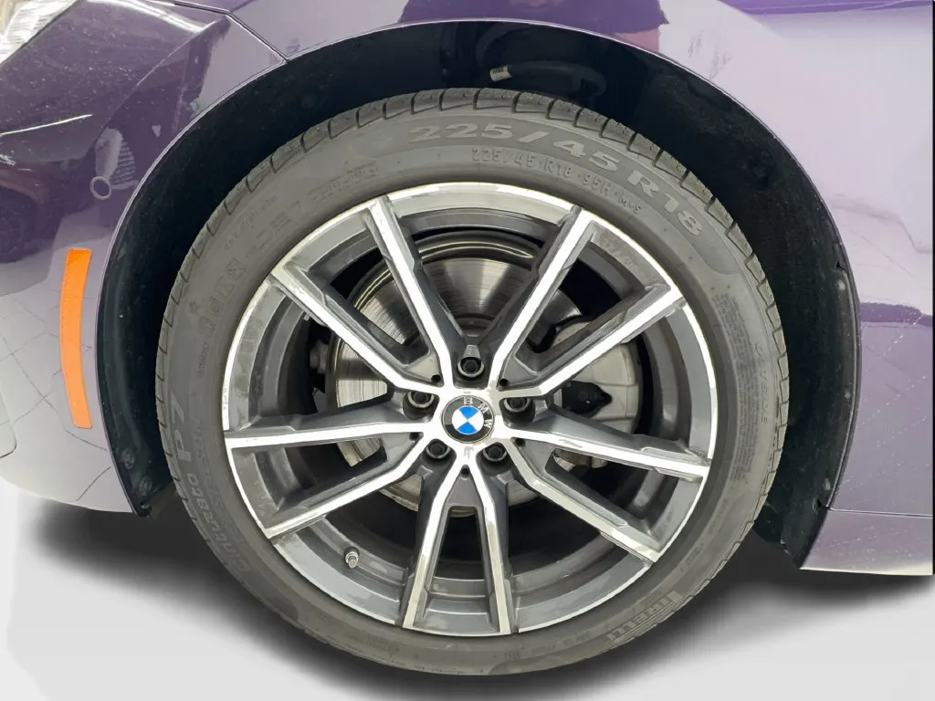 BMW 2 Series photo 14