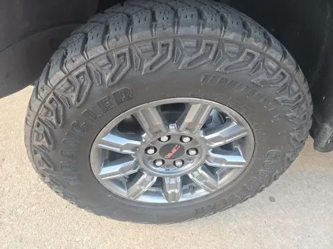 More photos of 2024 GMC Sierra 1500 AT4X at Autos of Dallas - Plano, TX