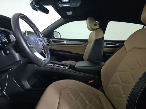 More photos of 2024 Volkswagen Atlas Cross Sport 2.0T SE at Autos of Dallas - Plano, TX