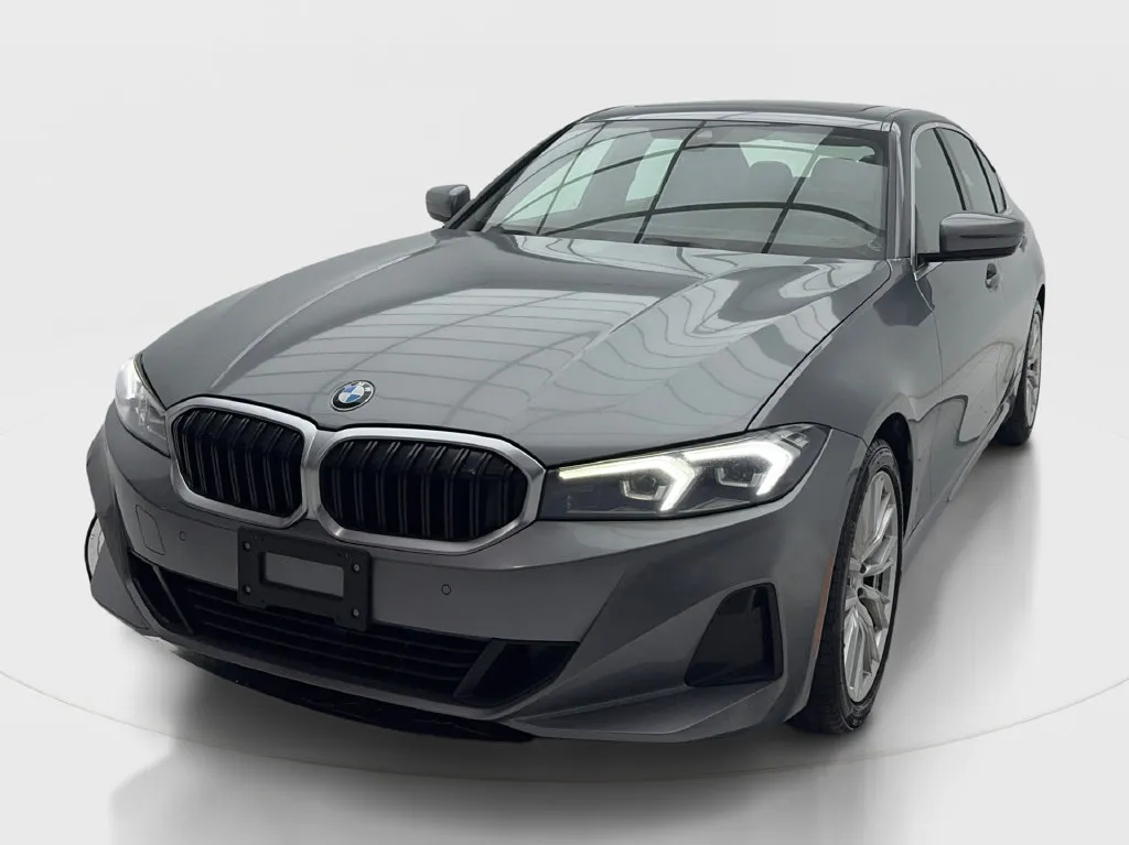 BMW 3 Series photo 6
