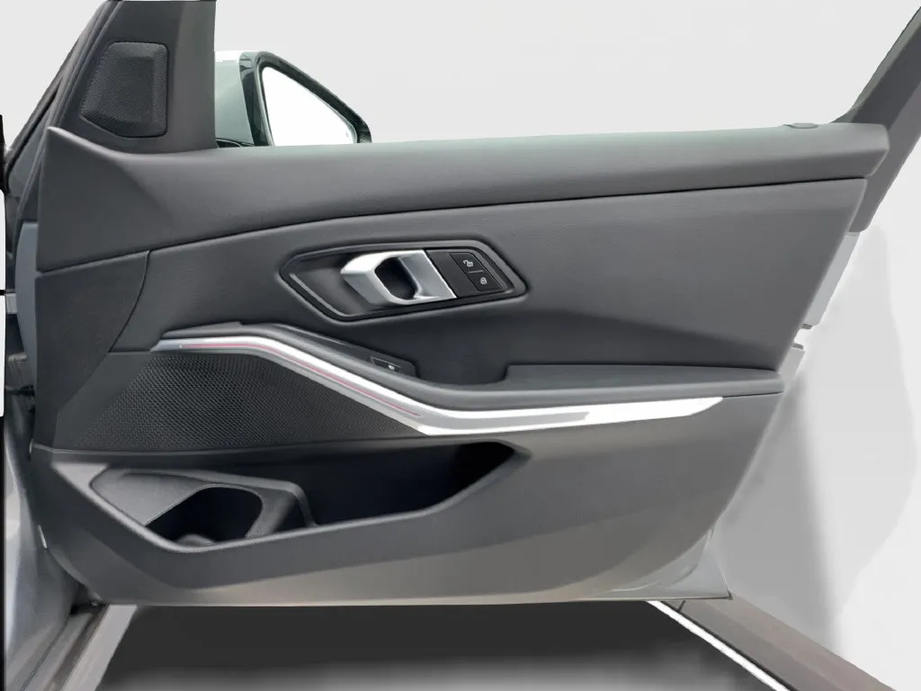 BMW 3 Series photo 37