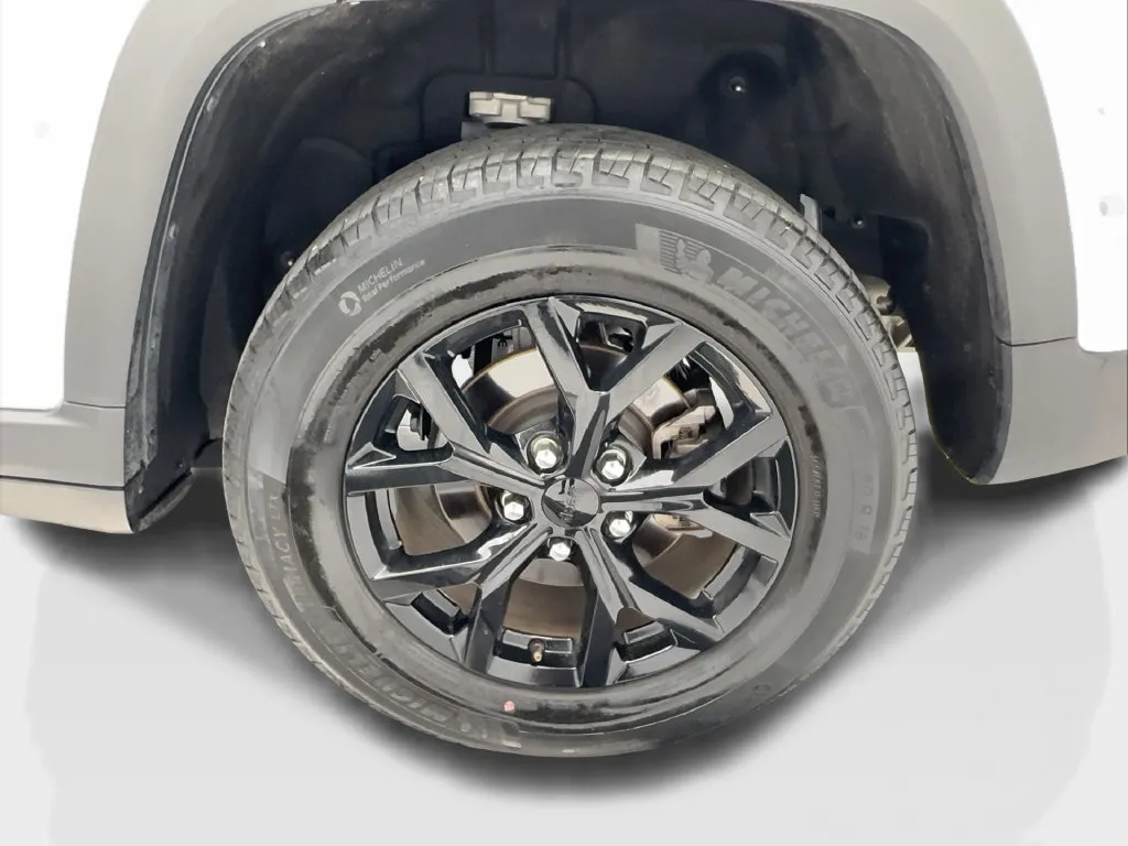 Jeep Grand Cherokee photo 12