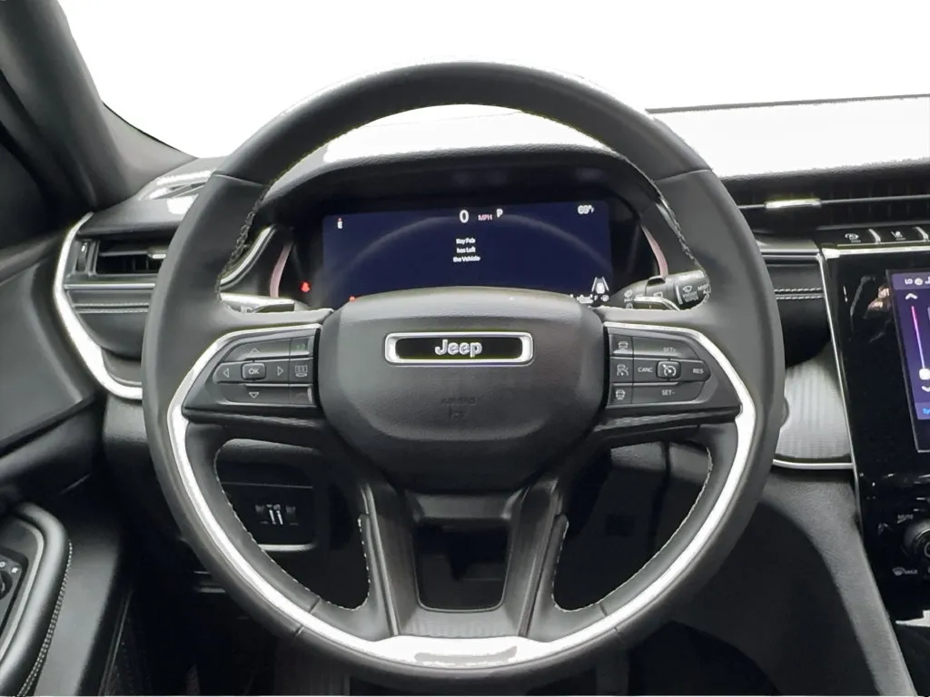 Jeep Grand Cherokee photo 37