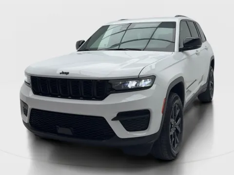 More photos of 2024 Jeep Grand Cherokee Altitude at Autos of Dallas - Plano, TX