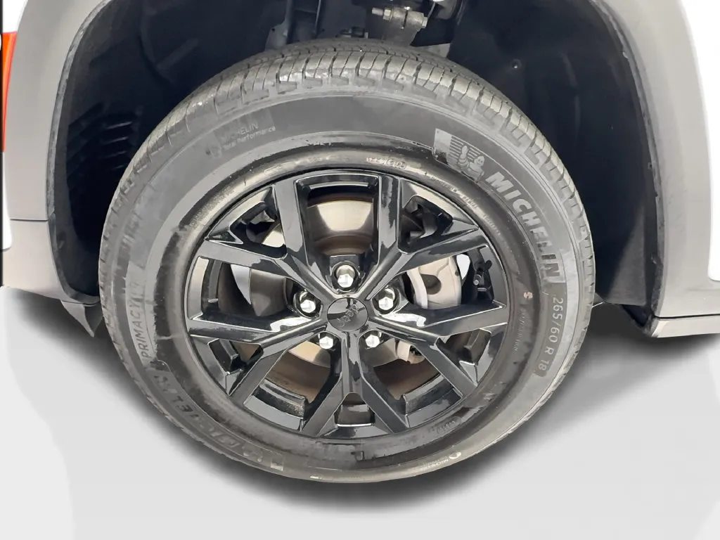 Jeep Grand Cherokee photo 14