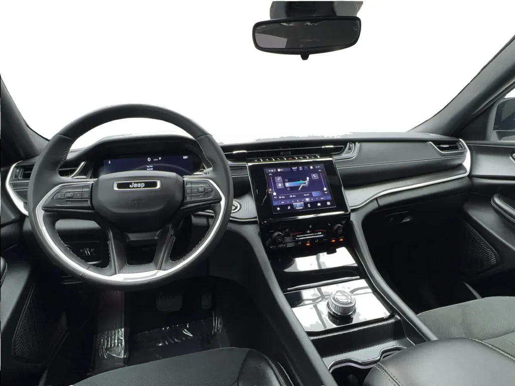 Jeep Grand Cherokee photo 35