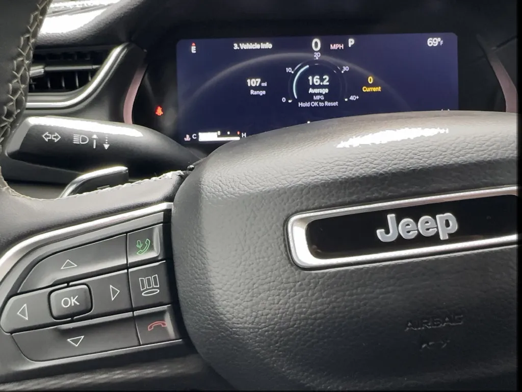 Jeep Grand Cherokee photo 42