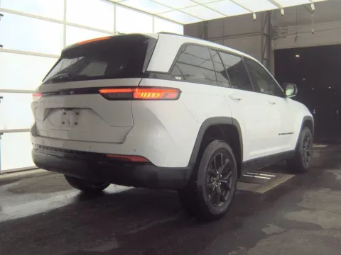 Another view of 2024 Jeep Grand Cherokee Altitude for sale in Plano, TX at Autos of Dallas - Plano