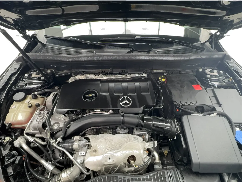 Mercedes-Benz GLB photo 19
