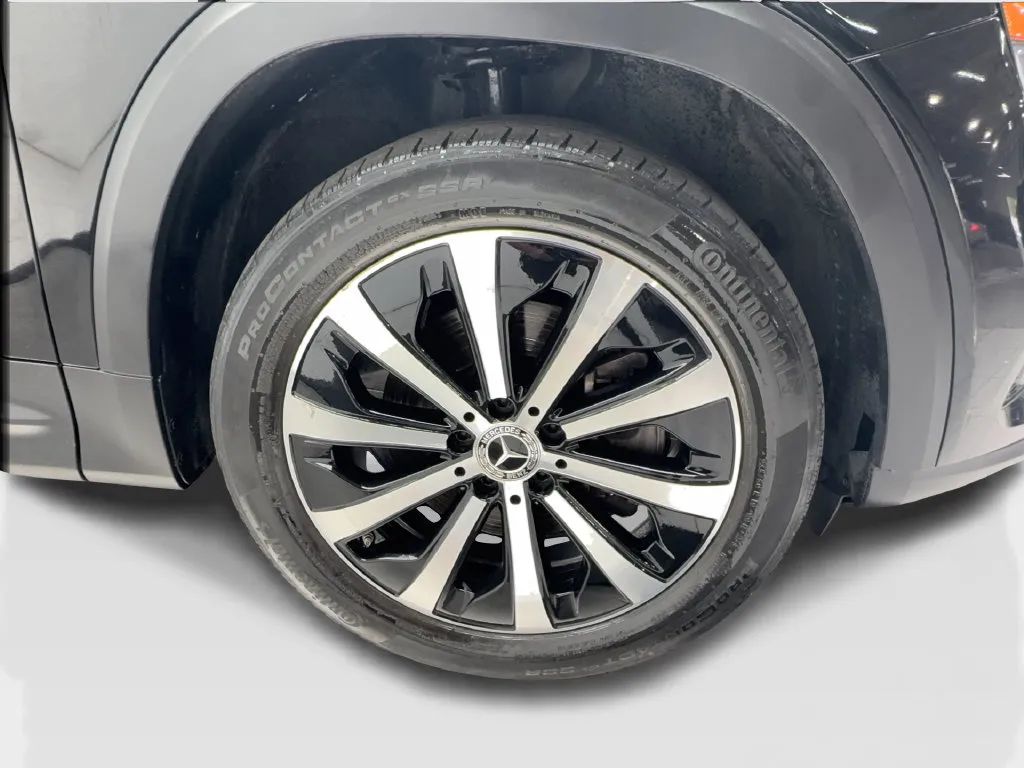 Mercedes-Benz GLB photo 15