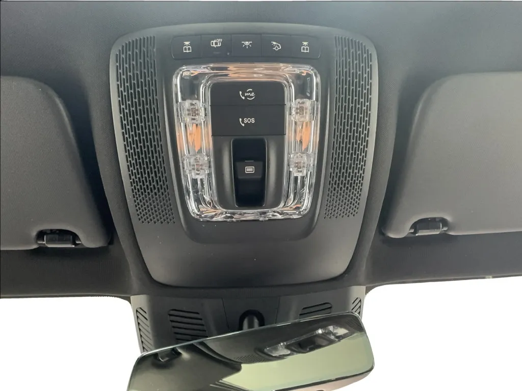 Mercedes-Benz GLB photo 44
