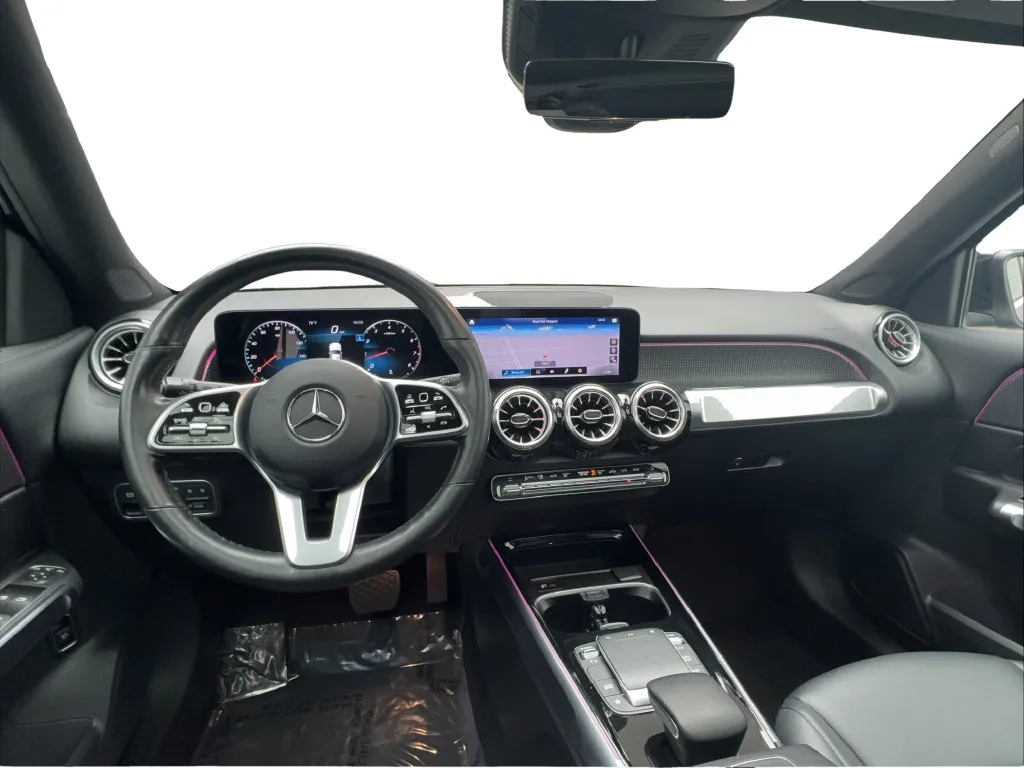 Mercedes-Benz GLB photo 34