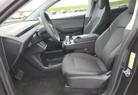 More photos of 2026 Tesla Model Y Long Range at Autos of Dallas - Plano, TX