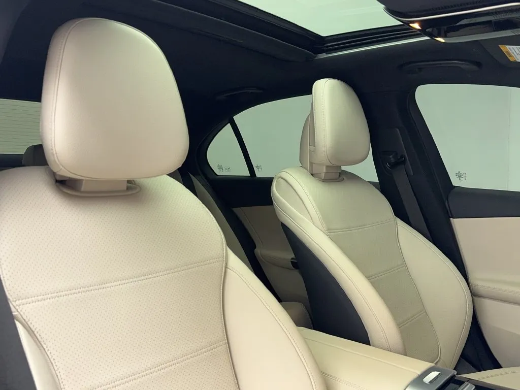 Mercedes-Benz C-Class photo 50