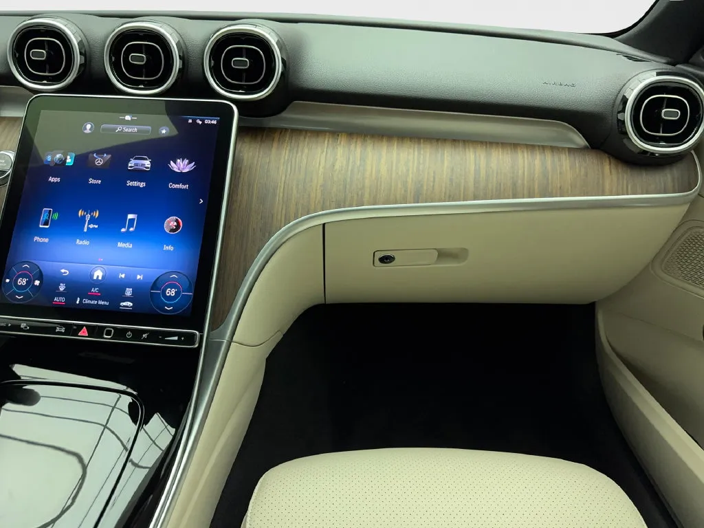 Mercedes-Benz C-Class photo 21