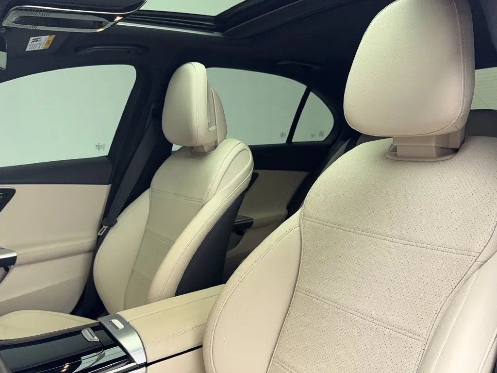 Mercedes-Benz C-Class photo 41