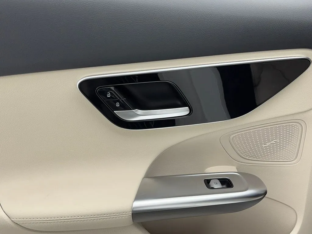 2024 Mercedes-Benz C-Class Sedan C 300 - Photo 46