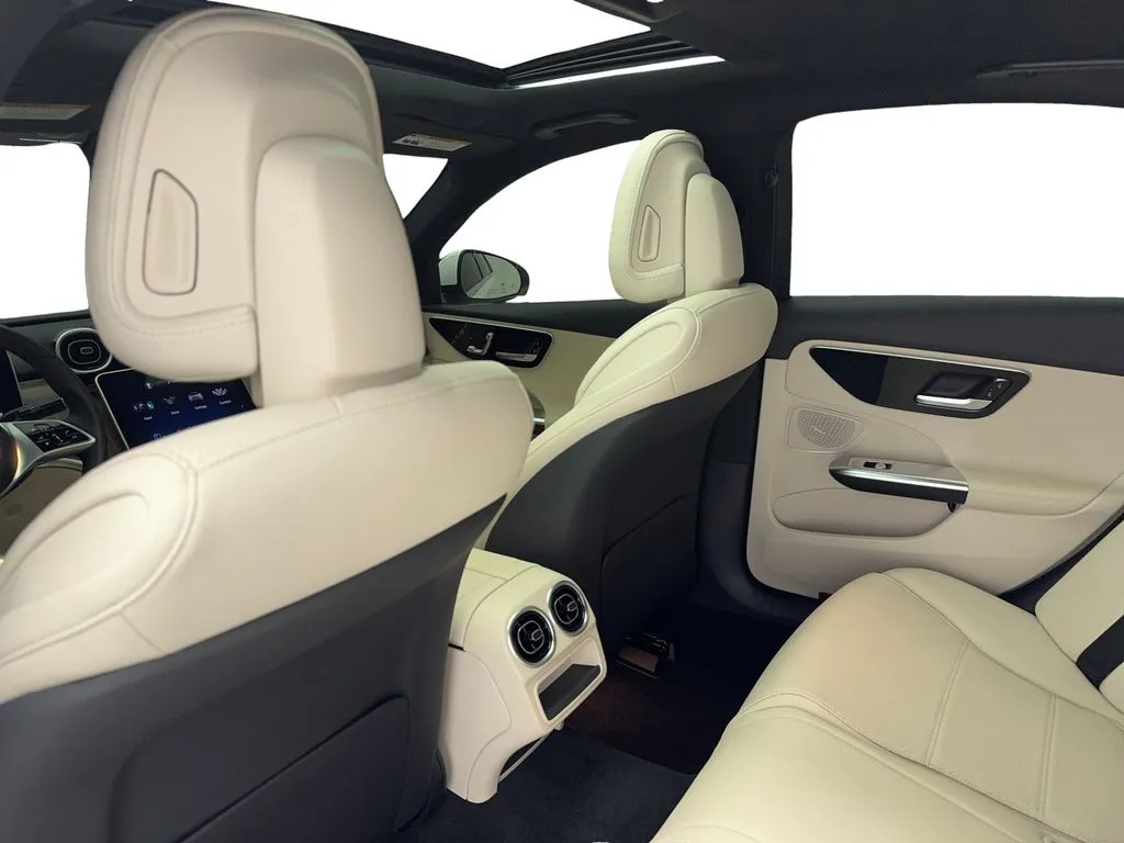 2024 Mercedes-Benz C-Class Sedan C 300 - Photo 43