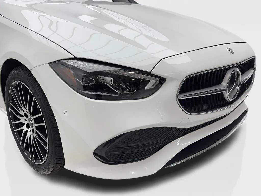 Mercedes-Benz C-Class photo 4