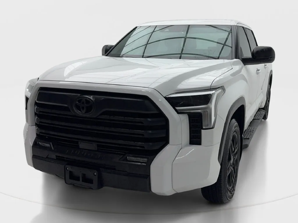 Toyota Tundra photo 5