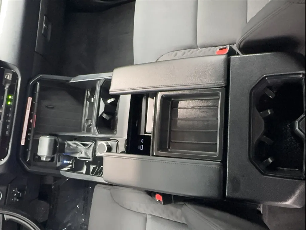 Toyota Tundra photo 26