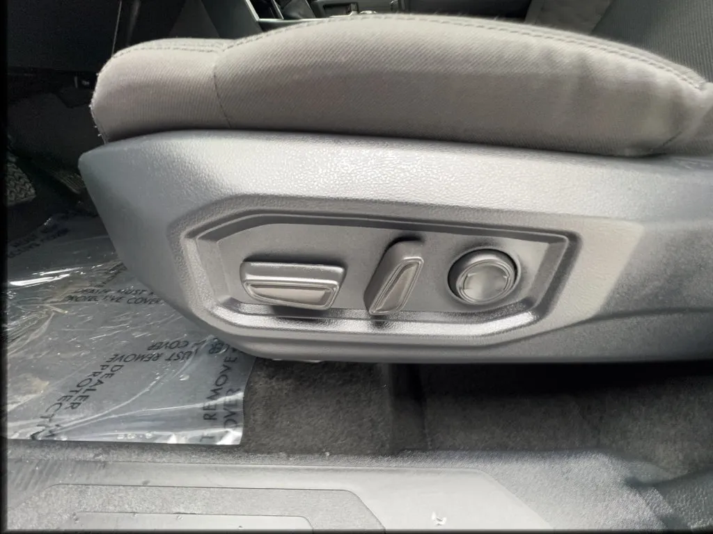 Toyota Tundra photo 40
