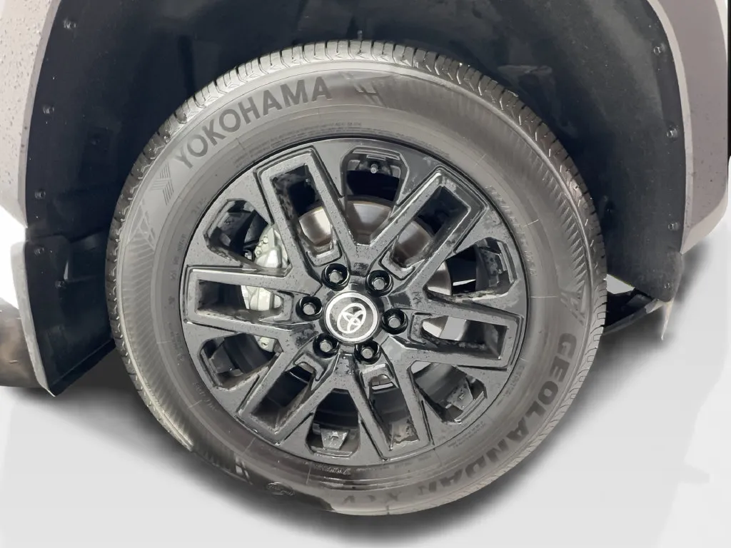 Toyota Tundra photo 15